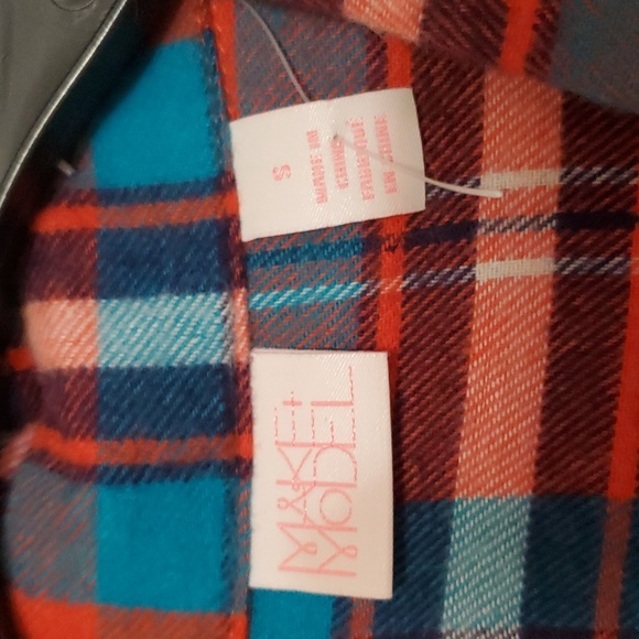 NWOT - Make & Model Long Sleeve Plaid Blouse - Picture 4 of 5